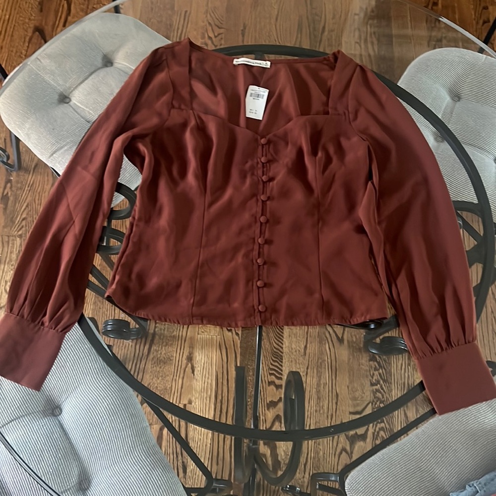Never worn Abercrombie & Finch blouse